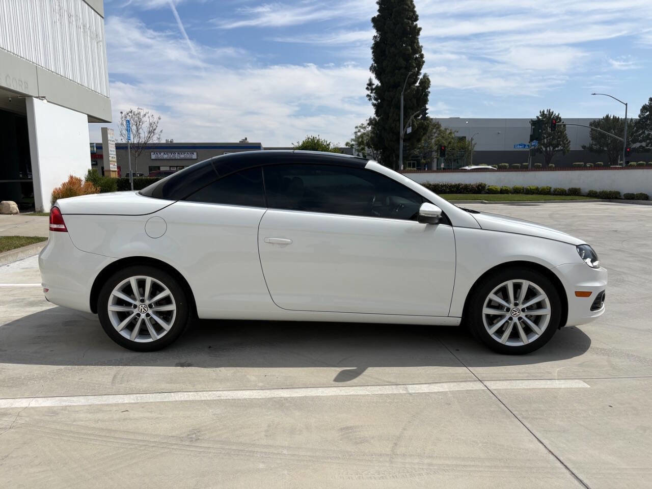 Used 2013 Volkswagen Eos Komfort image 7