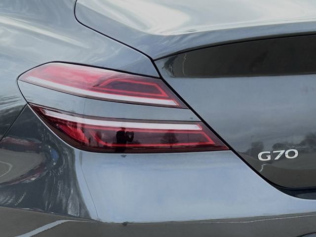 Used 2022 Genesis G70 2.0T image 7