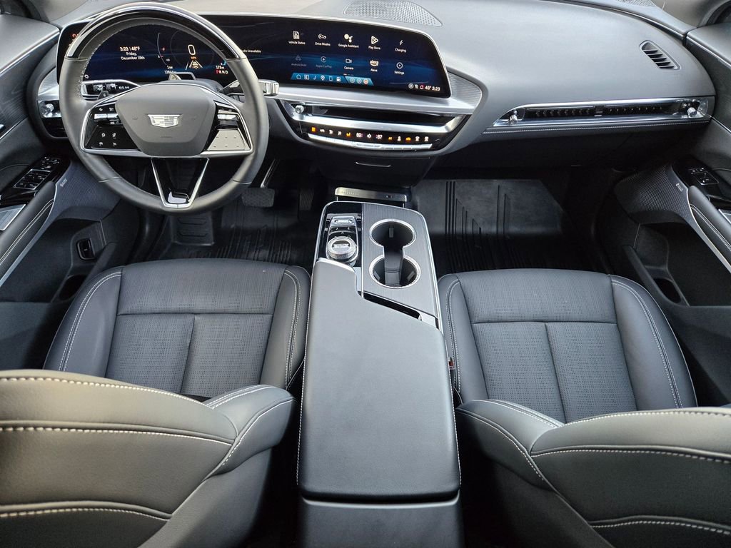 Certified 2025 Cadillac Lyriq Luxury w/ LPO, Floor Liner Package image 13