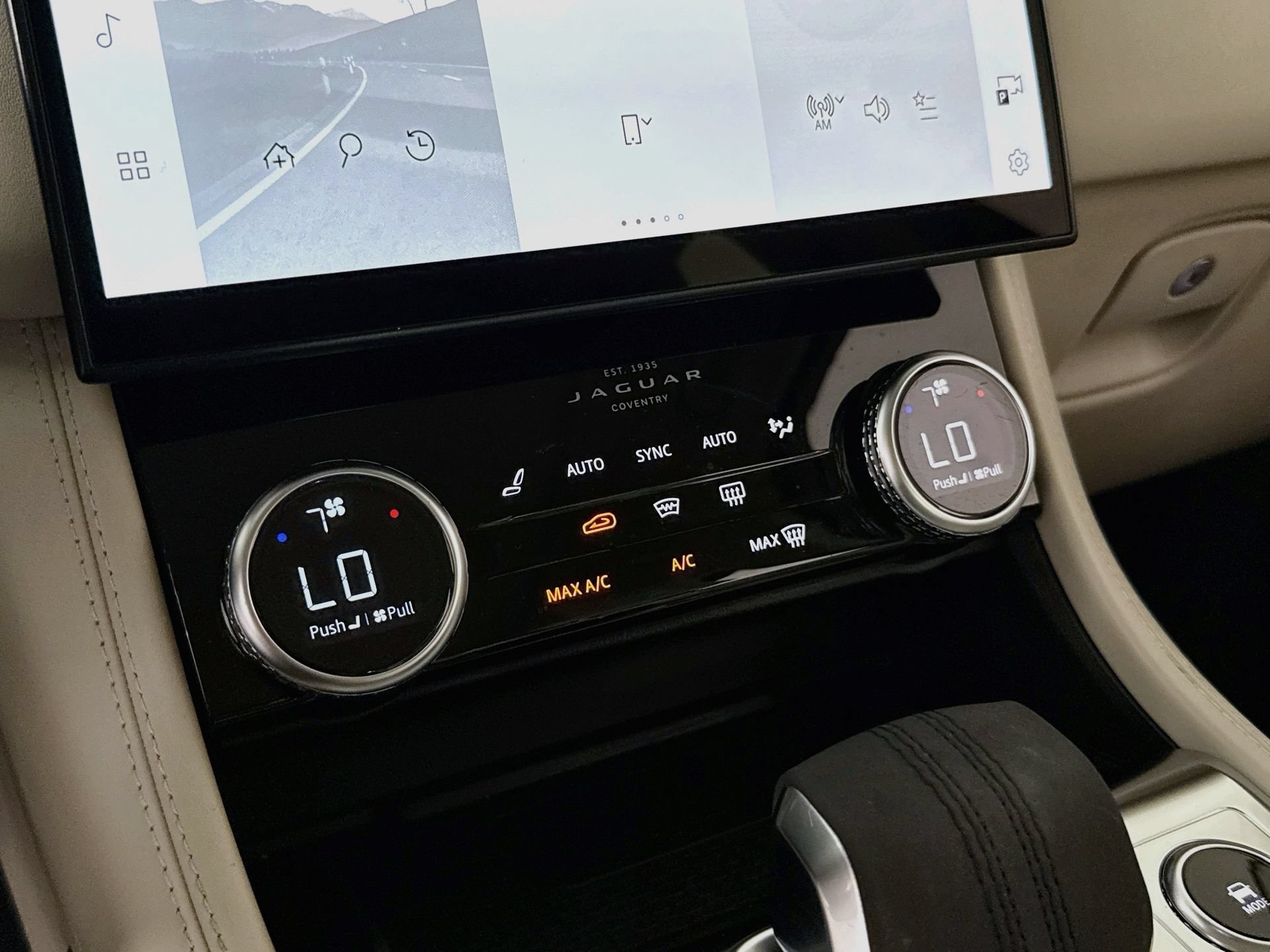Used 2023 Jaguar F-PACE S AWD/4WD image 12