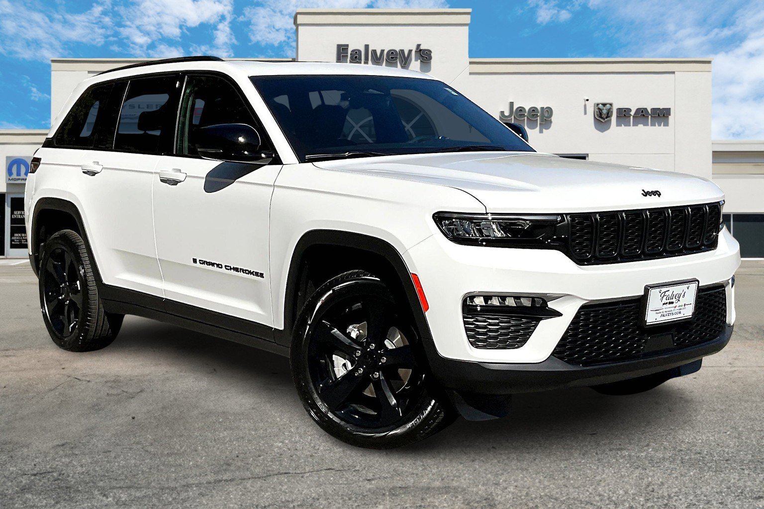 New 2025 Jeep Grand Cherokee Limited image 2