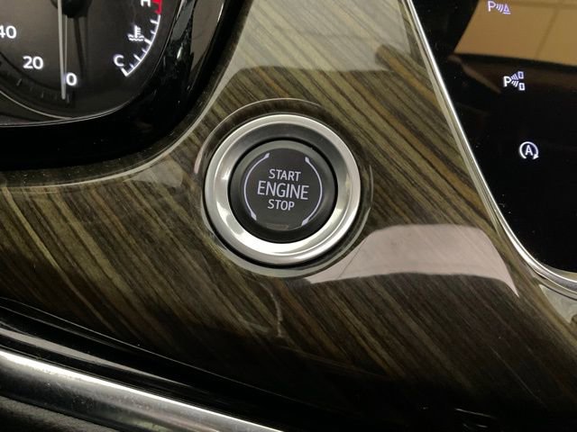 Used 2022 Cadillac XT6 Sport w/ Platinum Package image 15