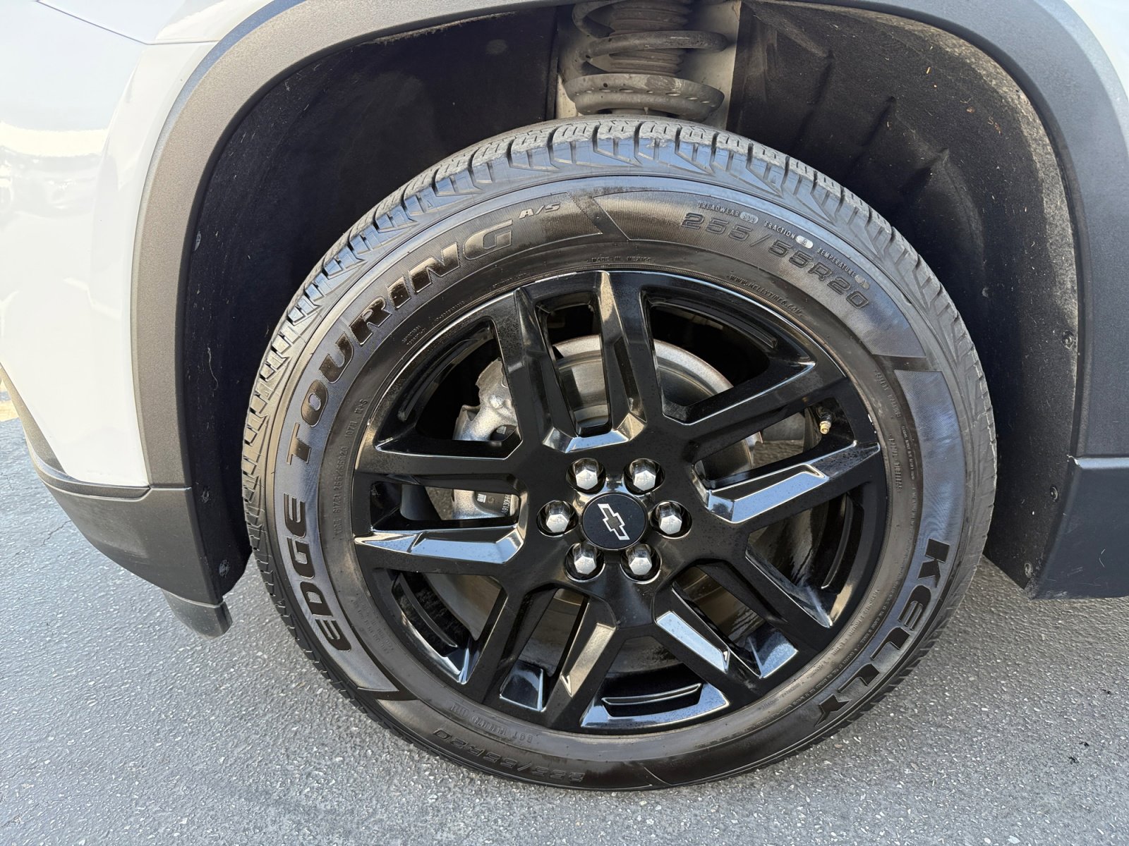 Used 2020 Chevrolet Traverse LS w/ LPO, Blackout Package FWD image 23