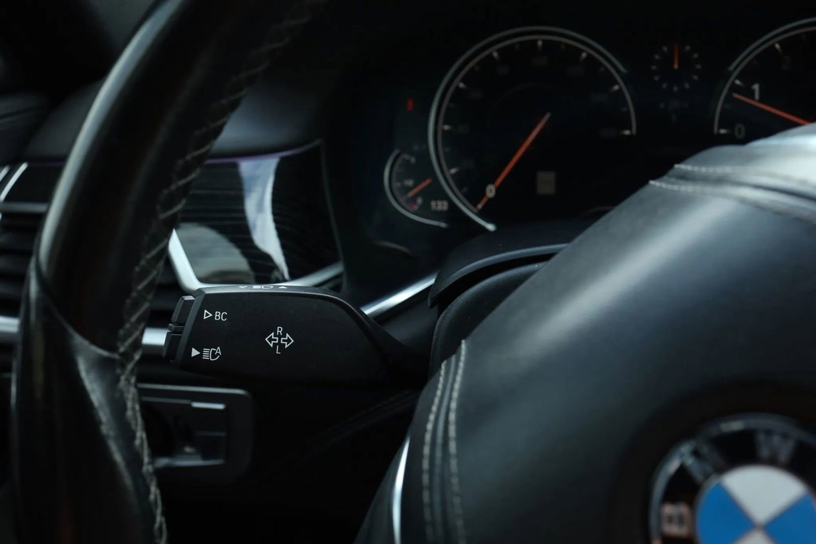 Used 2019 BMW 740i 740i Sedan 4D w/ M Sport Package image 25