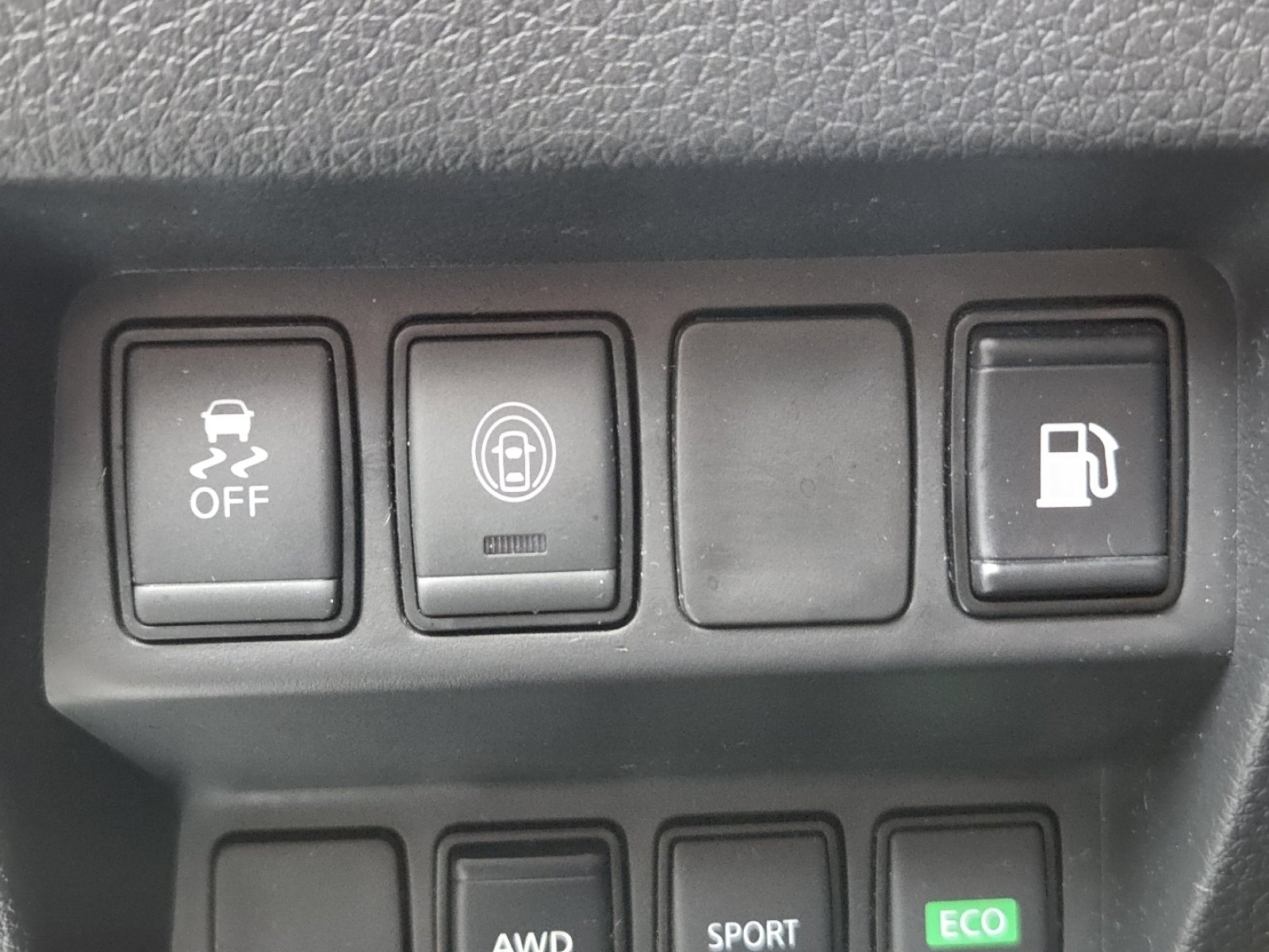 Used 2019 Nissan Rogue S image 8