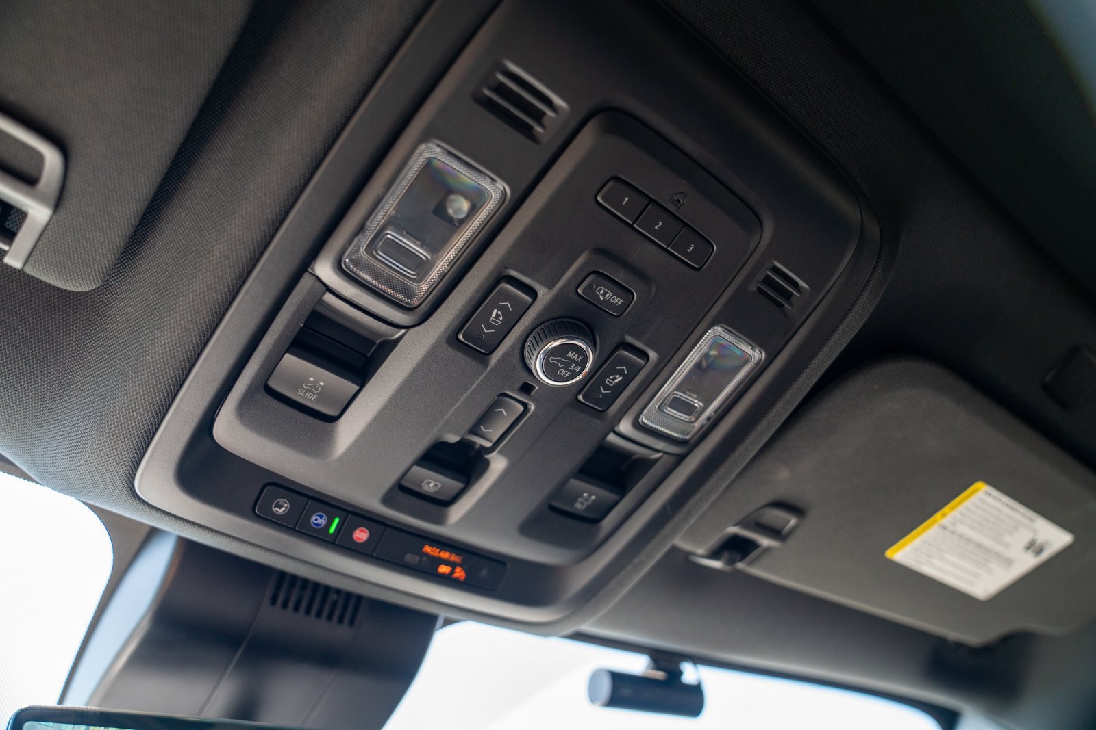 Used 2023 Chevrolet Tahoe Premier AWD/4WD image 21