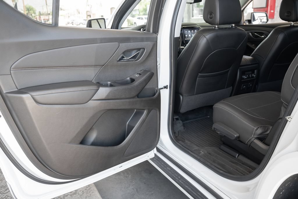 Used 2020 Chevrolet Traverse Premier w/ LPO, Cargo Package FWD image 42