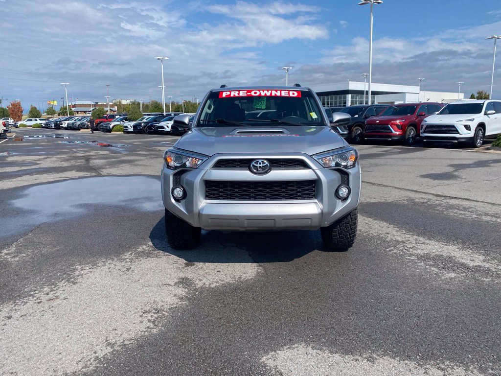 Used 2019 Toyota 4Runner TRD Off-Road AWD/4WD image 2