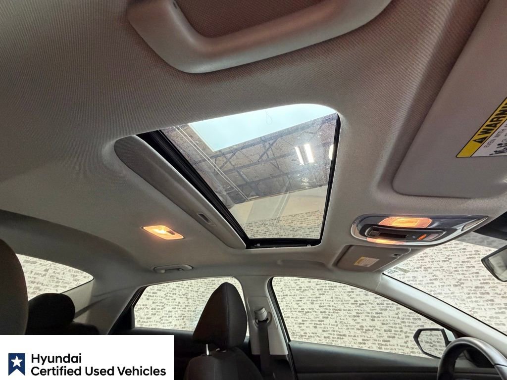Certified 2025 Hyundai Elantra SEL FWD image 13