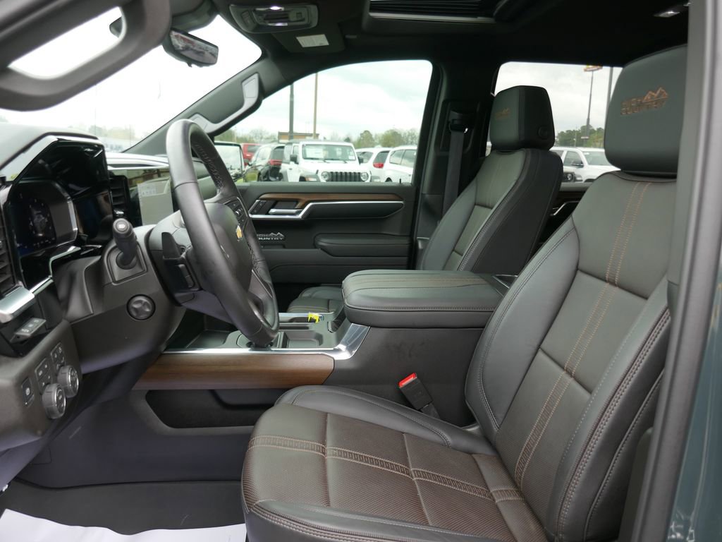 Certified 2026 Chevrolet Silverado 1500 High Country w/ Technology Package AWD/4WD image 20