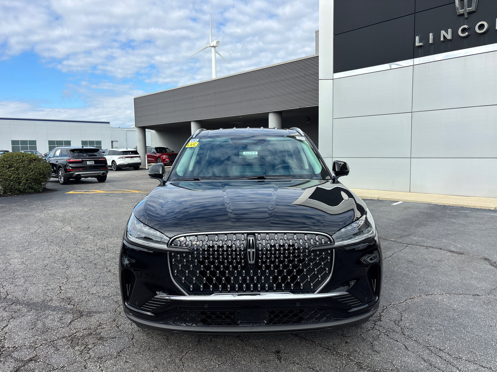 New 2026 Lincoln Aviator AWD image 2