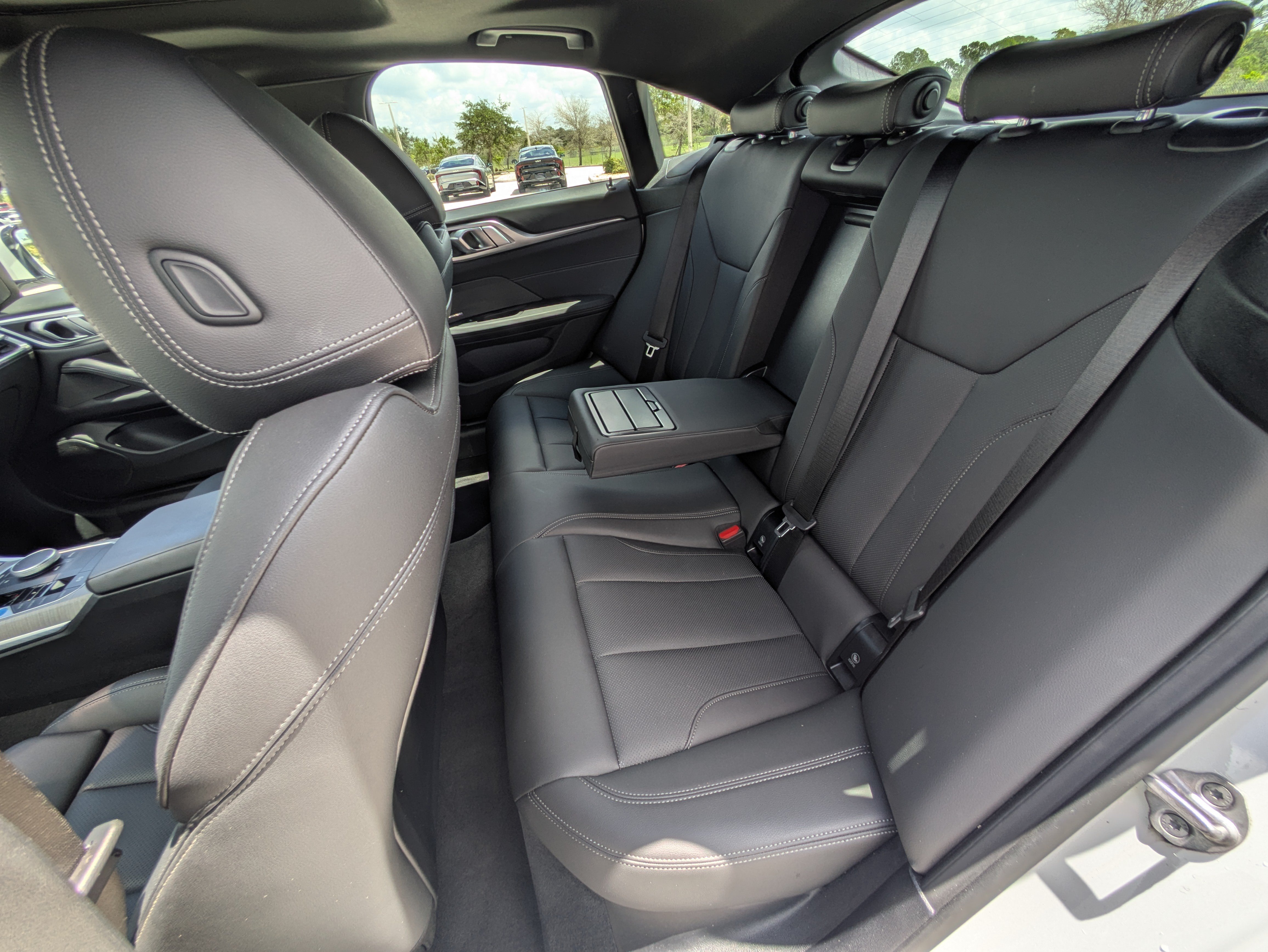 Used 2025 BMW i4 xDrive40i AWD/4WD image 13