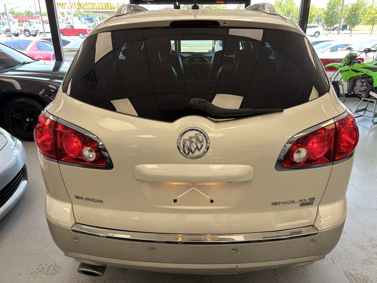 Used 2009 Buick Enclave CXL w/ Driver Confidence Package image 10