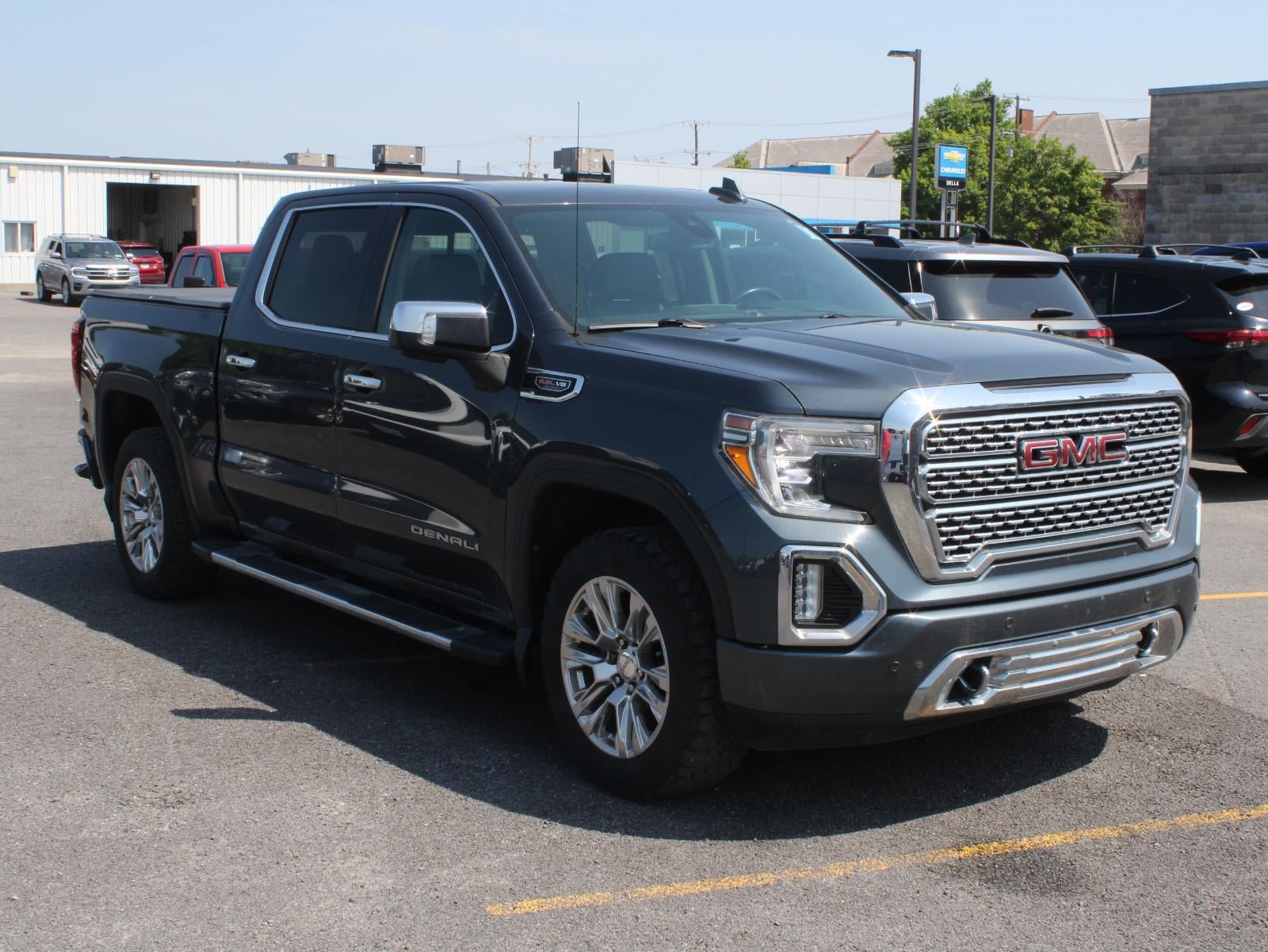 Used 2019 GMC Sierra 1500 Denali w/ Driver Alert Package II AWD/4WD image 3
