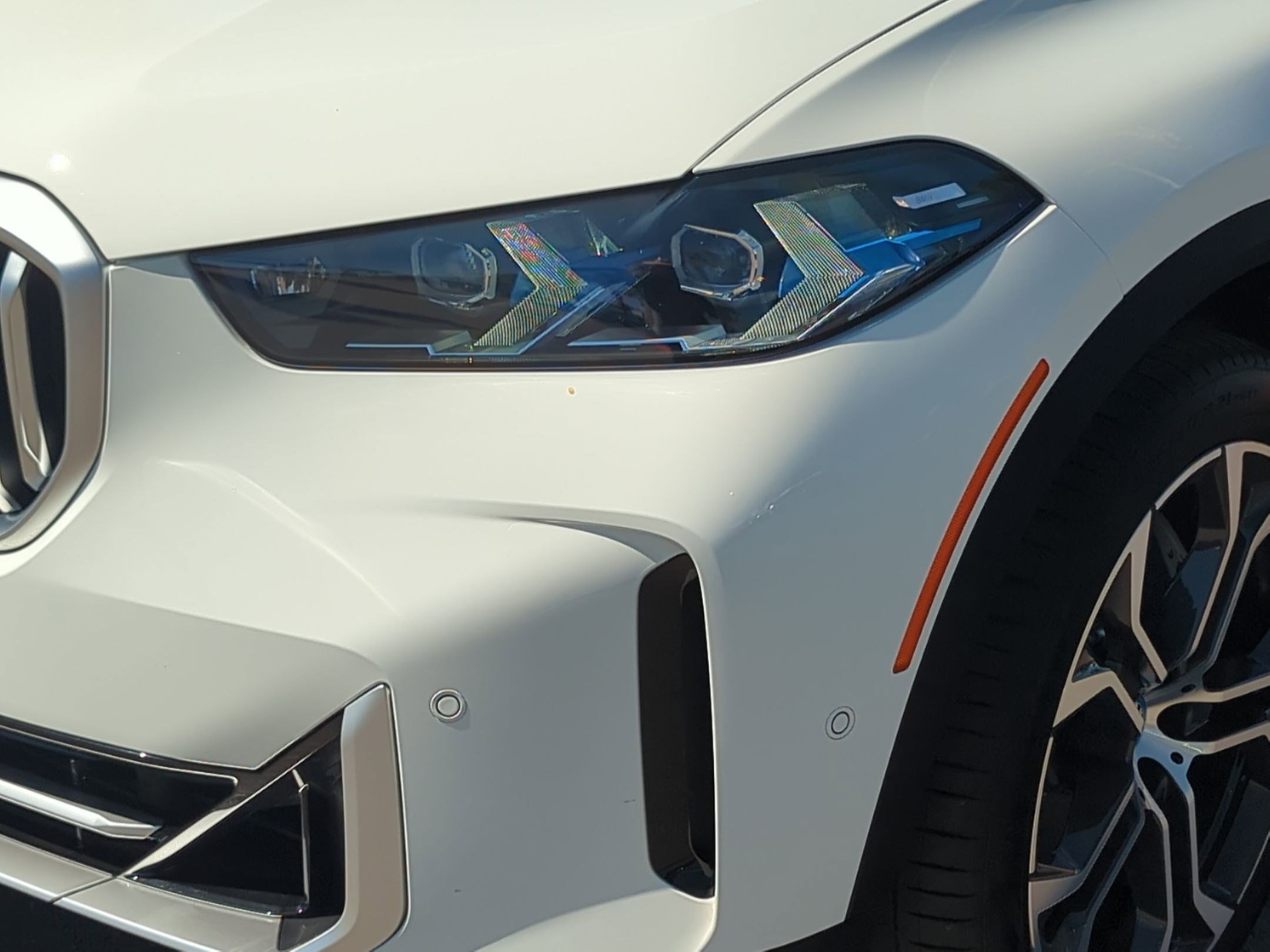 Used 2025 BMW X5 xDrive50e w/ Premium Package image 6