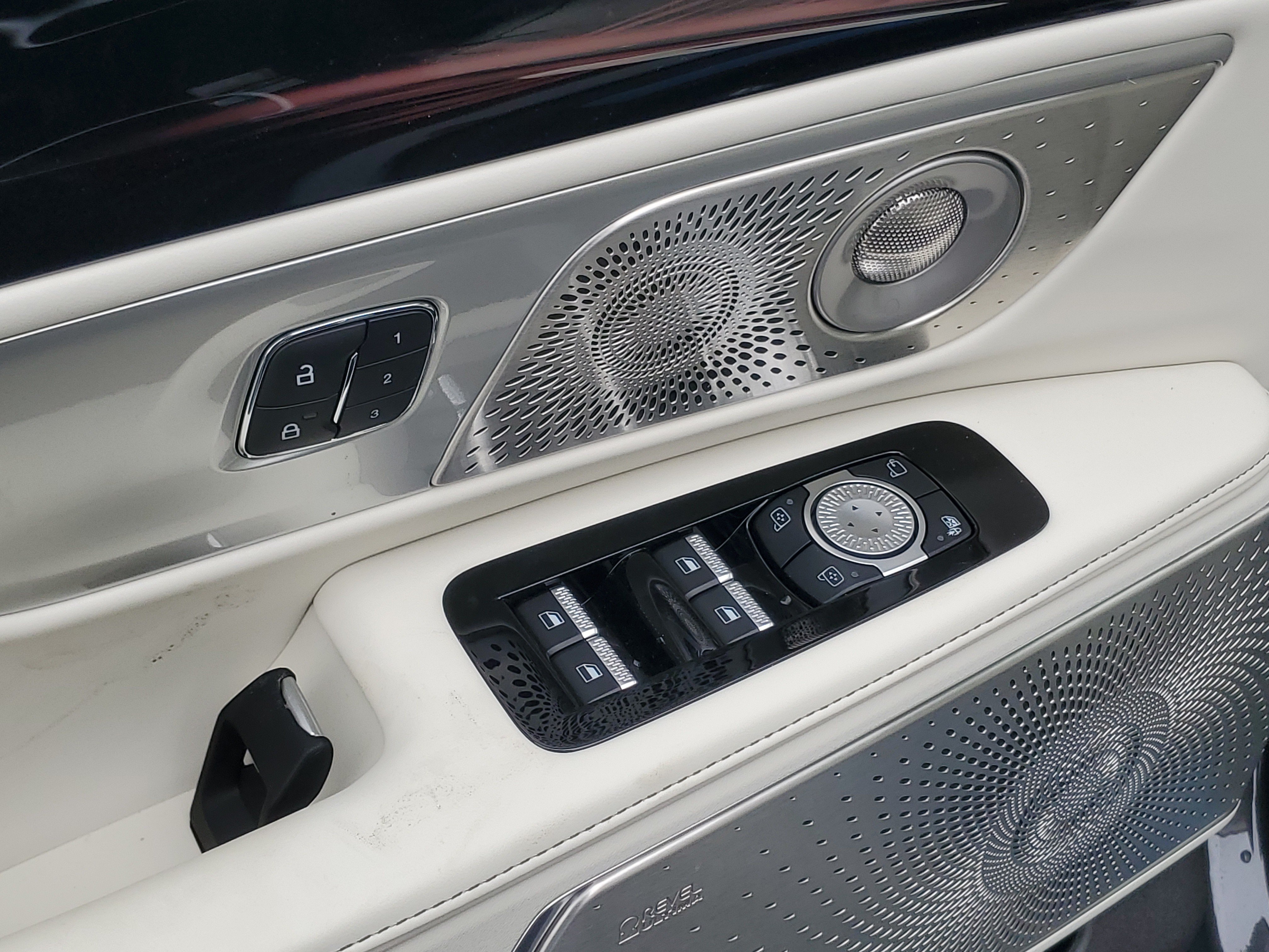 New 2026 Lincoln Nautilus Black Label AWD/4WD image 9