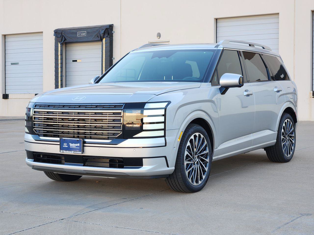 New 2026 Hyundai Palisade Calligraphy FWD image 2