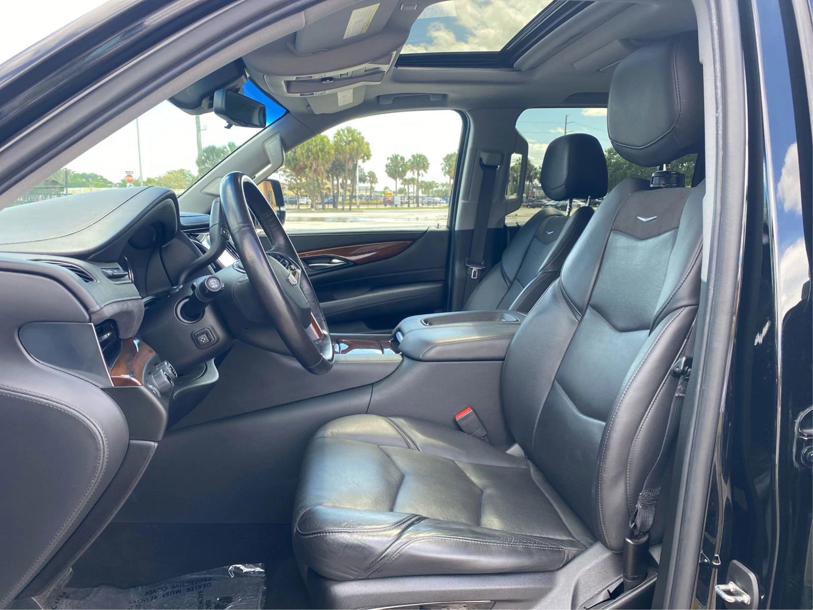 Used 2019 Cadillac Escalade ESV Premium Luxury AWD/4WD image 9