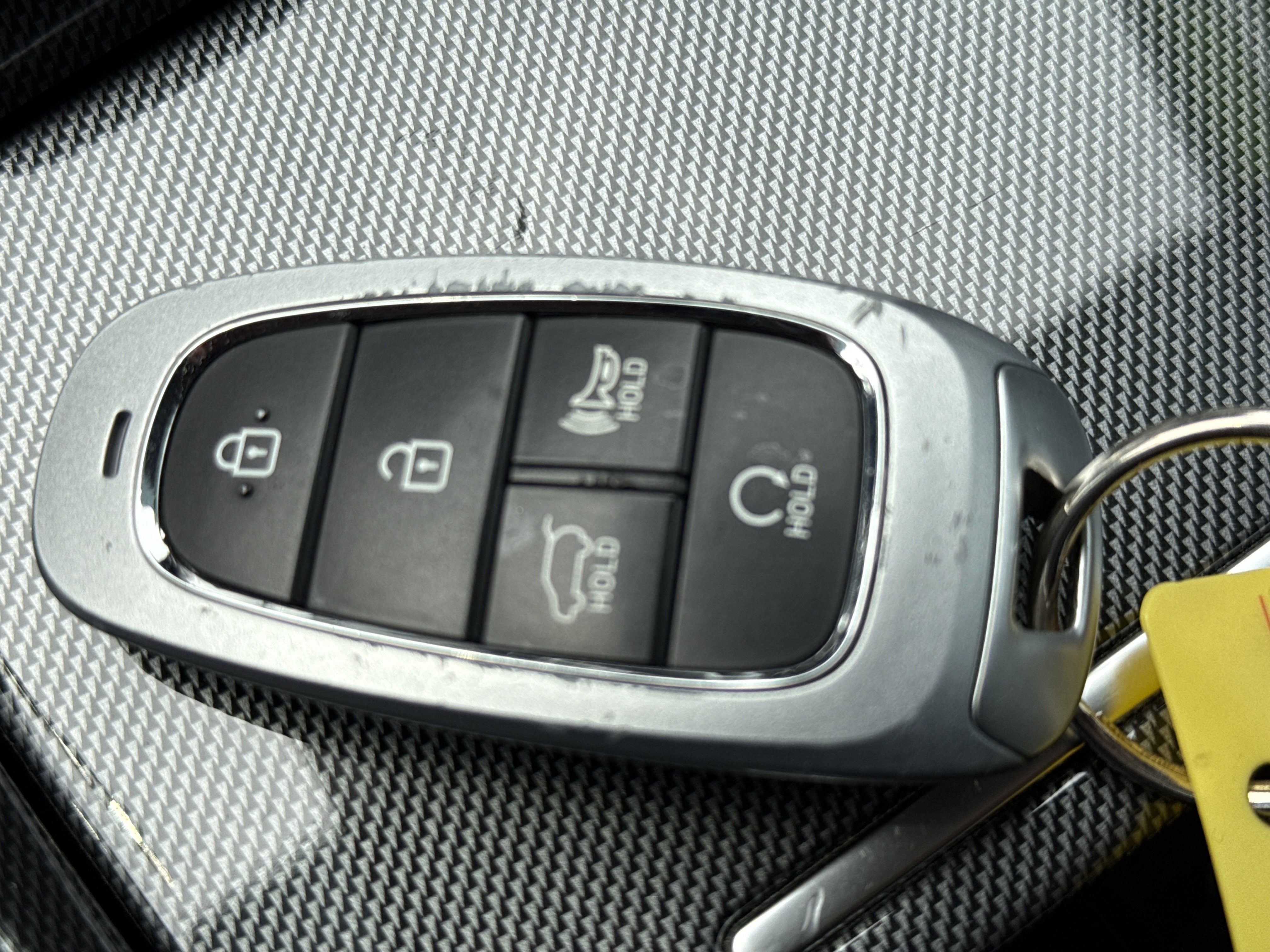 Used 2021 Hyundai Santa Fe SEL w/ Convenience + Premium Package AWD/4WD image 30