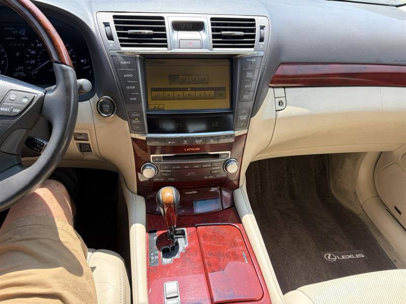Used 2011 Lexus LS 460 w/ Luxury Value Edition RWD image 16