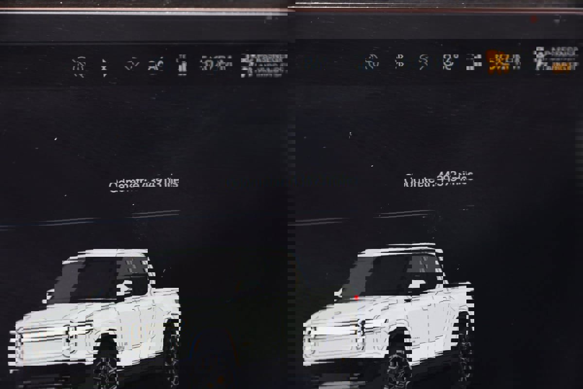 Used 2022 Rivian R1T Adventure image 51