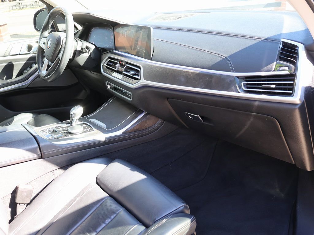 Used 2021 BMW X7 xDrive40i w/ Premium Package image 11