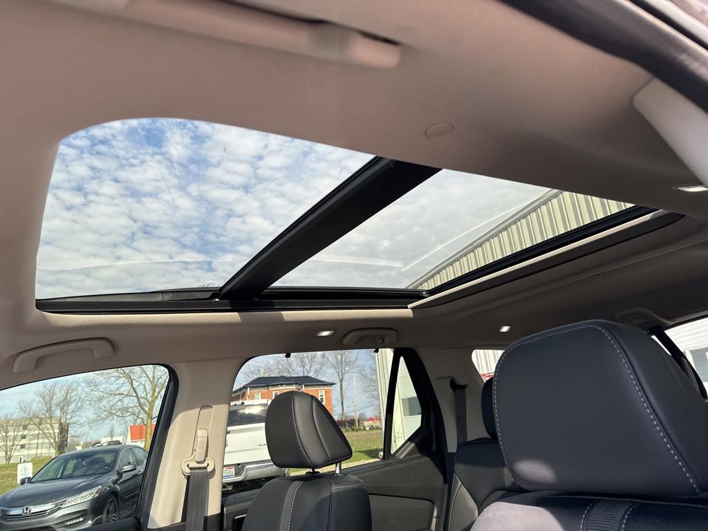 Certified 2023 Honda Pilot Touring image 32