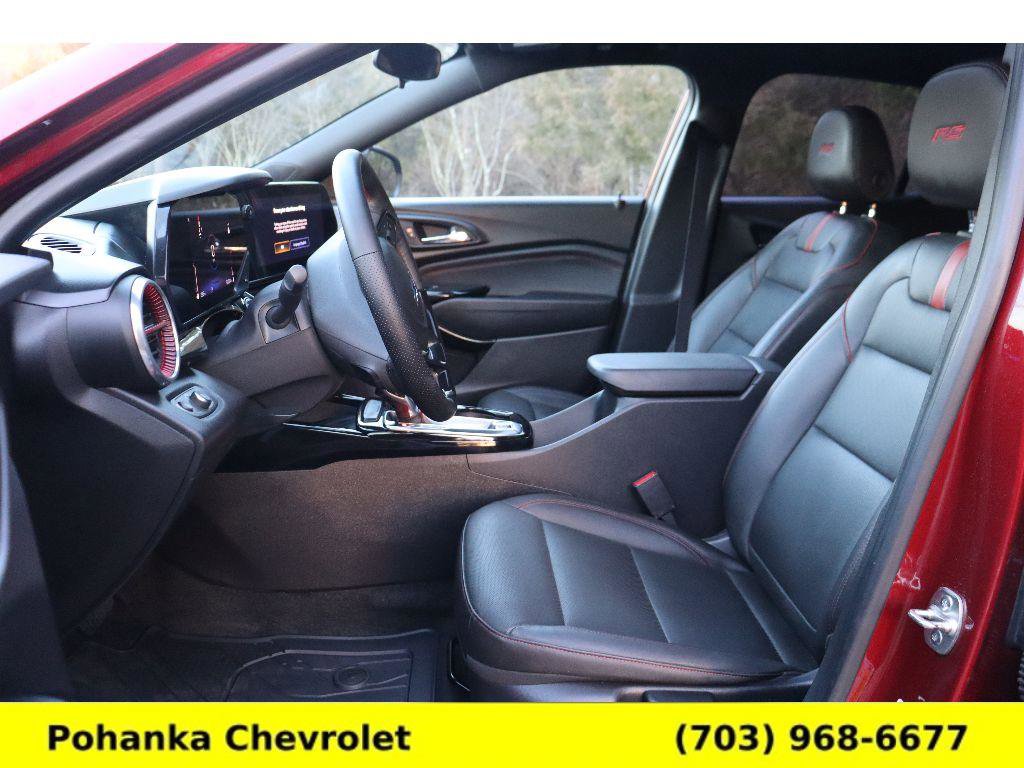 Used 2024 Chevrolet Trax RS w/ Sunroof Package image 23