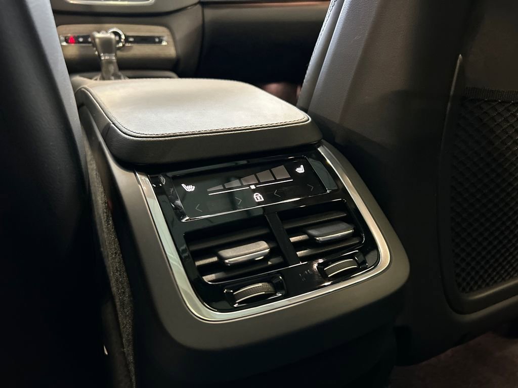 Used 2022 Volvo XC90 T6 Inscription w/ Climate Package AWD/4WD image 24