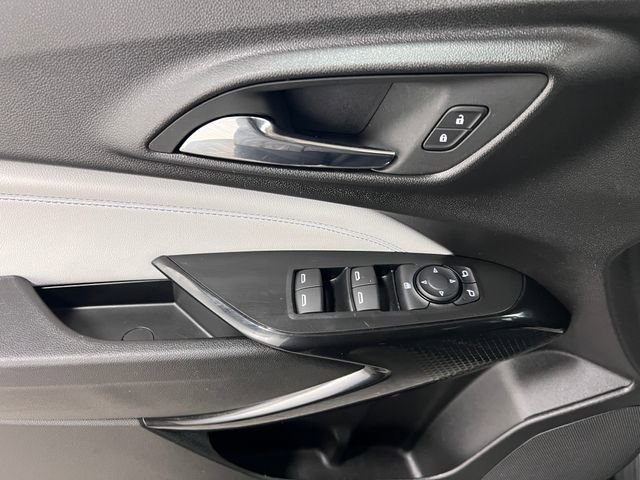 Used 2025 Chevrolet Trax LT image 26