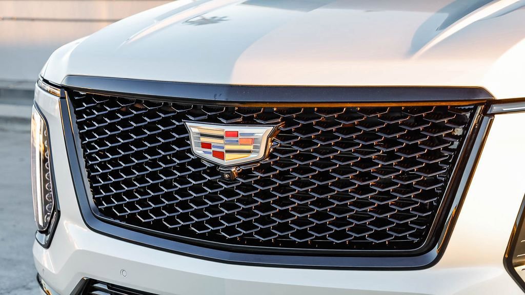 Used 2025 Cadillac Escalade Sport image 6