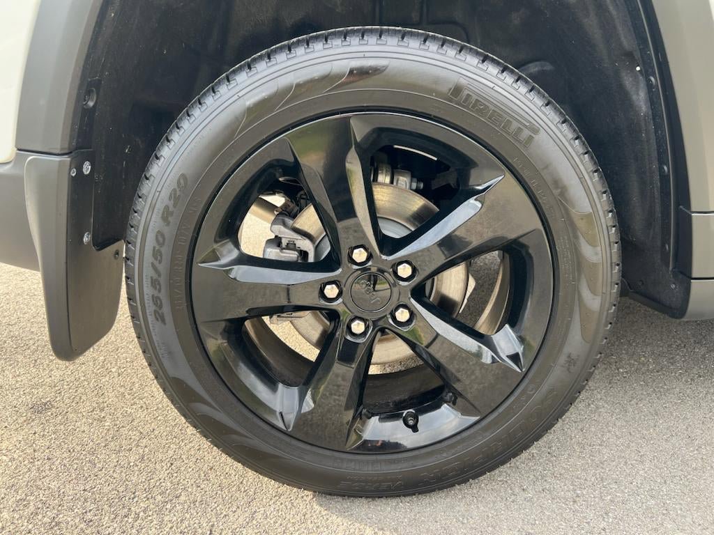 New 2024 Jeep Grand Cherokee Limited w/ Luxury Tech Group II AWD/4WD image 36