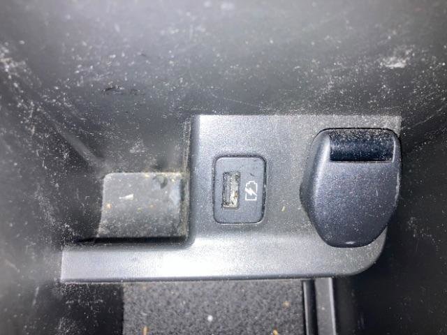 Used 2020 Nissan Rogue SV image 18