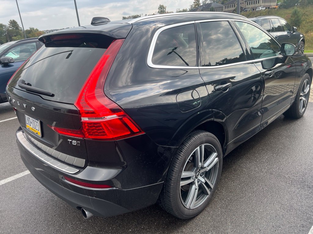 Used 2021 Volvo XC60 T5 Momentum w/ Premium Package AWD/4WD image 16