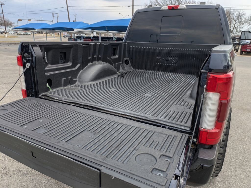 Used 2021 Ford F250 Platinum image 31