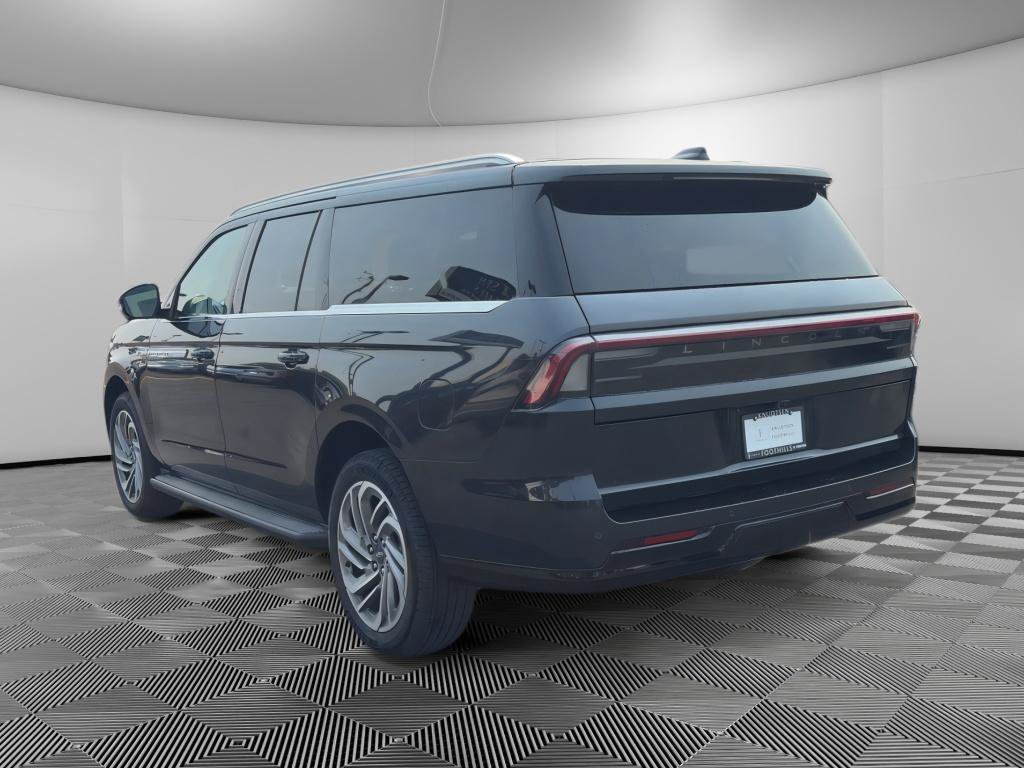 New 2026 Lincoln Navigator L Premier AWD/4WD image 5