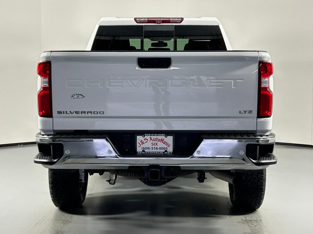 Used 2023 Chevrolet Silverado 2500 LTZ w/ LTZ Convenience Package image 6
