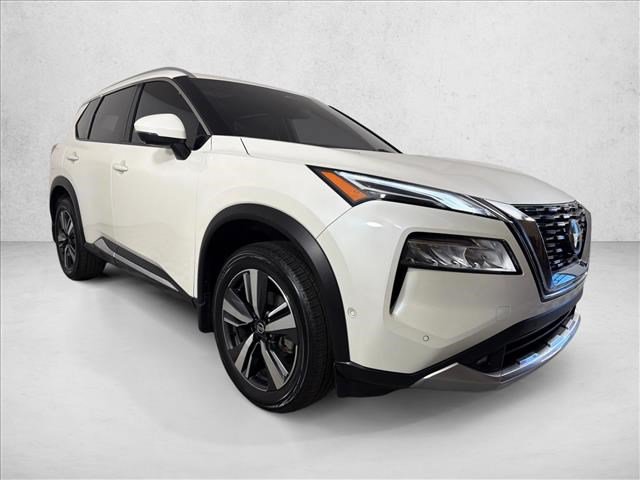Used 2021 Nissan Rogue Platinum FWD image 1