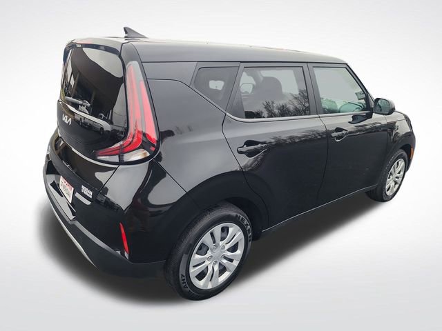 Used 2023 Kia Soul LX image 5