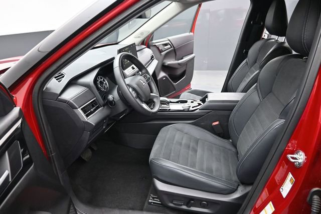 Used 2025 Mitsubishi Outlander SE FWD image 26