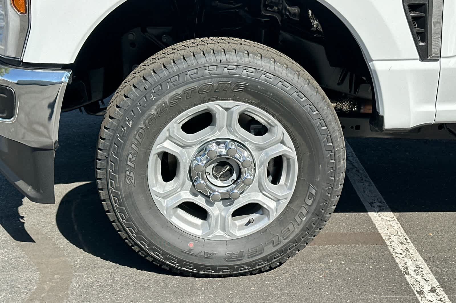 New 2026 Ford F350 XLT w/ FX4 Off-Road Package AWD/4WD image 25