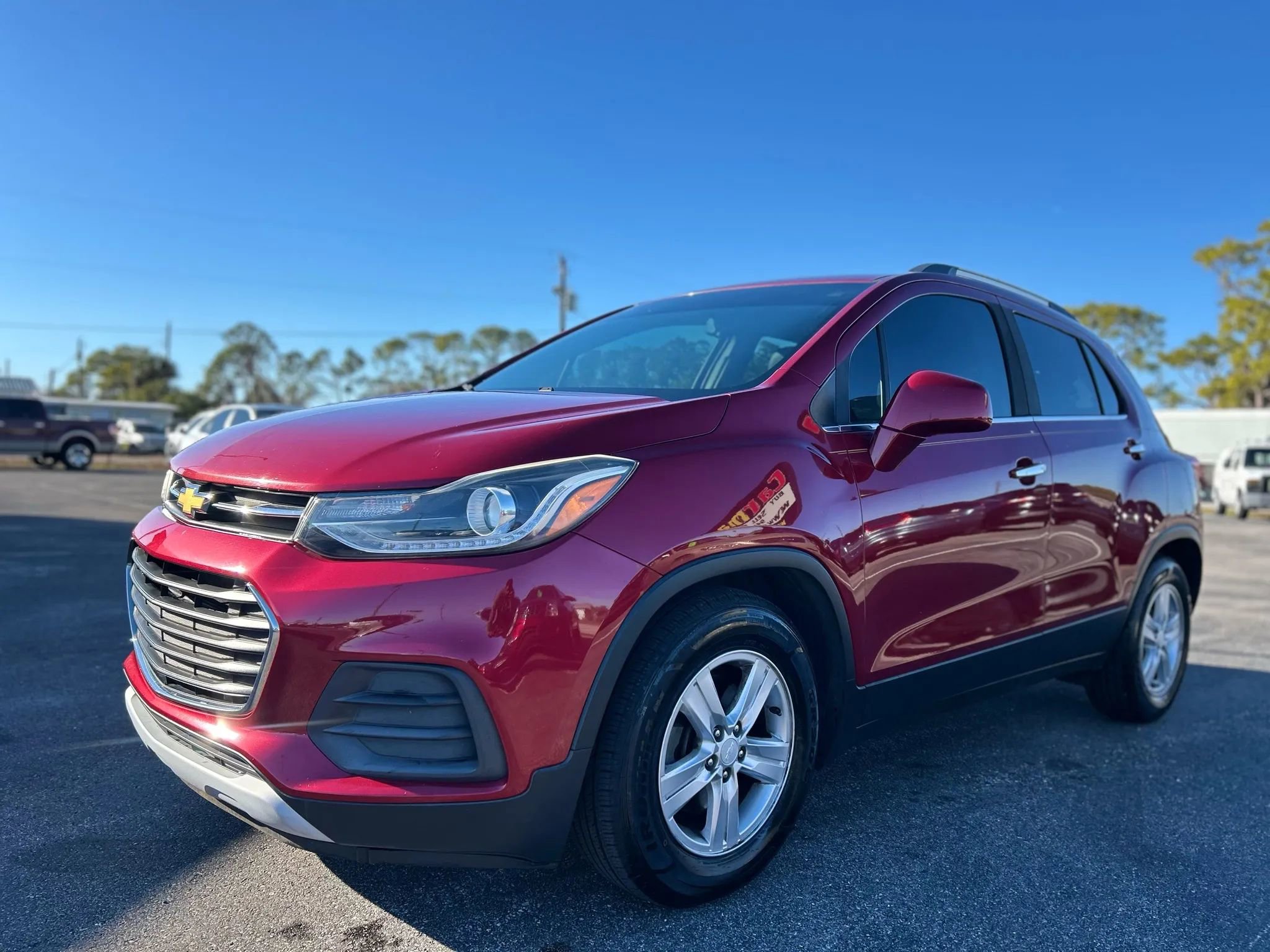 Used 2019 Chevrolet Trax LT w/ LT Convenience Package image 2