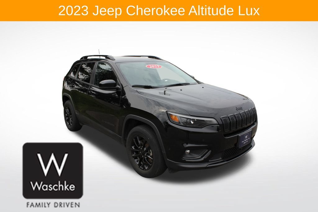 Used 2023 Jeep Cherokee Altitude Lux