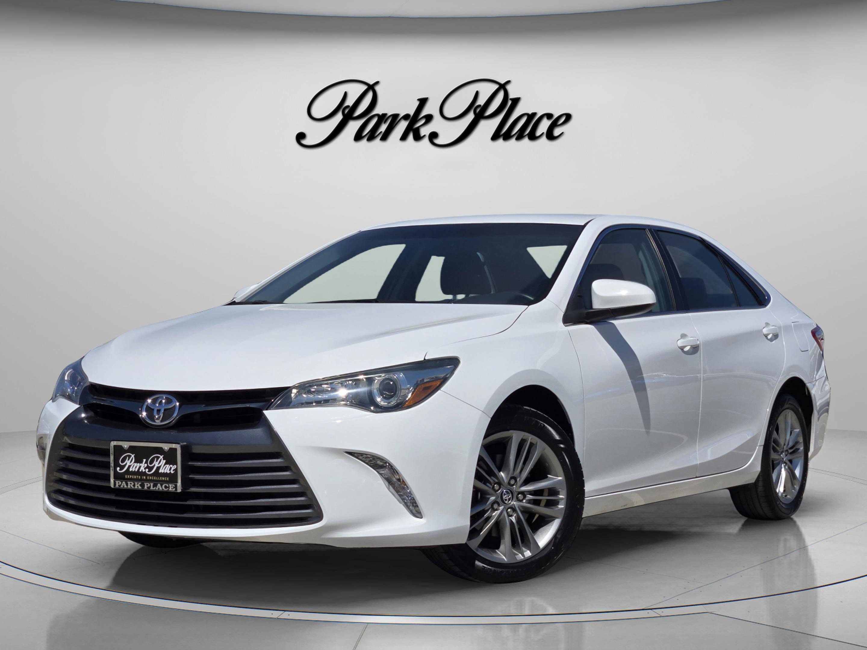 Used 2017 Toyota Camry SE video 1