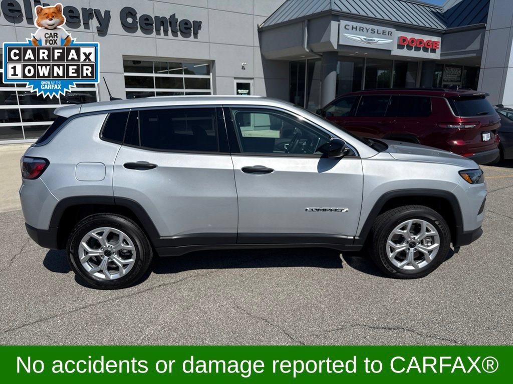 Used 2025 Jeep Compass Sport AWD/4WD image 4