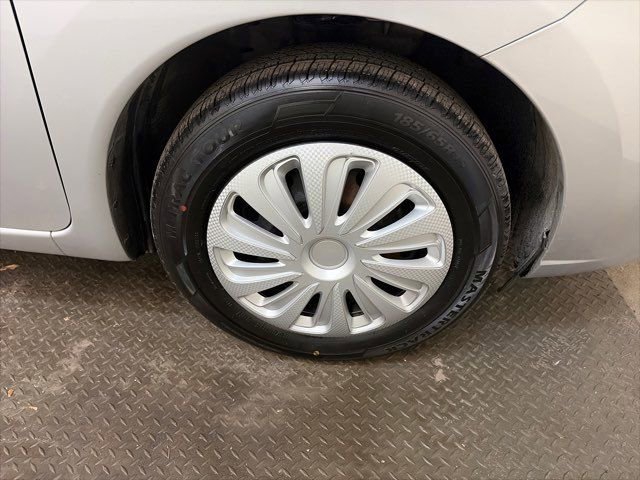 Used 2019 Nissan Versa Note SV FWD image 34