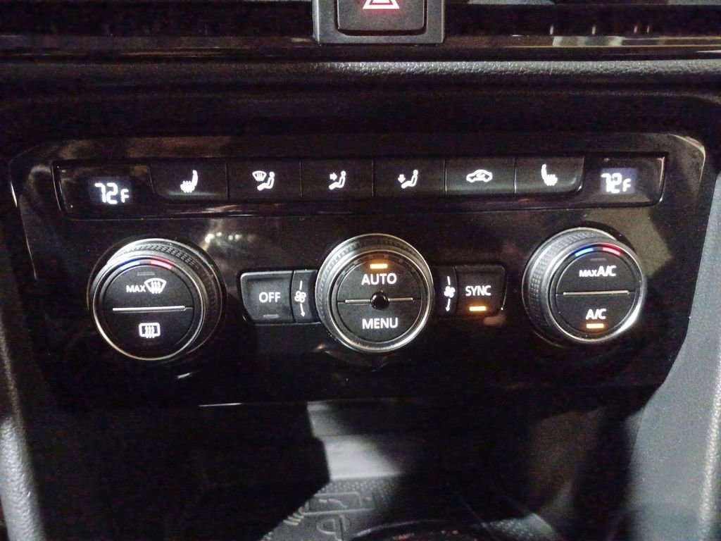 Used 2024 Volkswagen Taos SE image 16