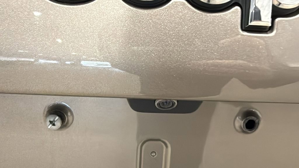 Used 2019 Jeep Cherokee Limited image 9