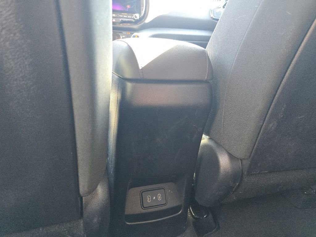 Used 2023 Kia Soul S FWD image 24