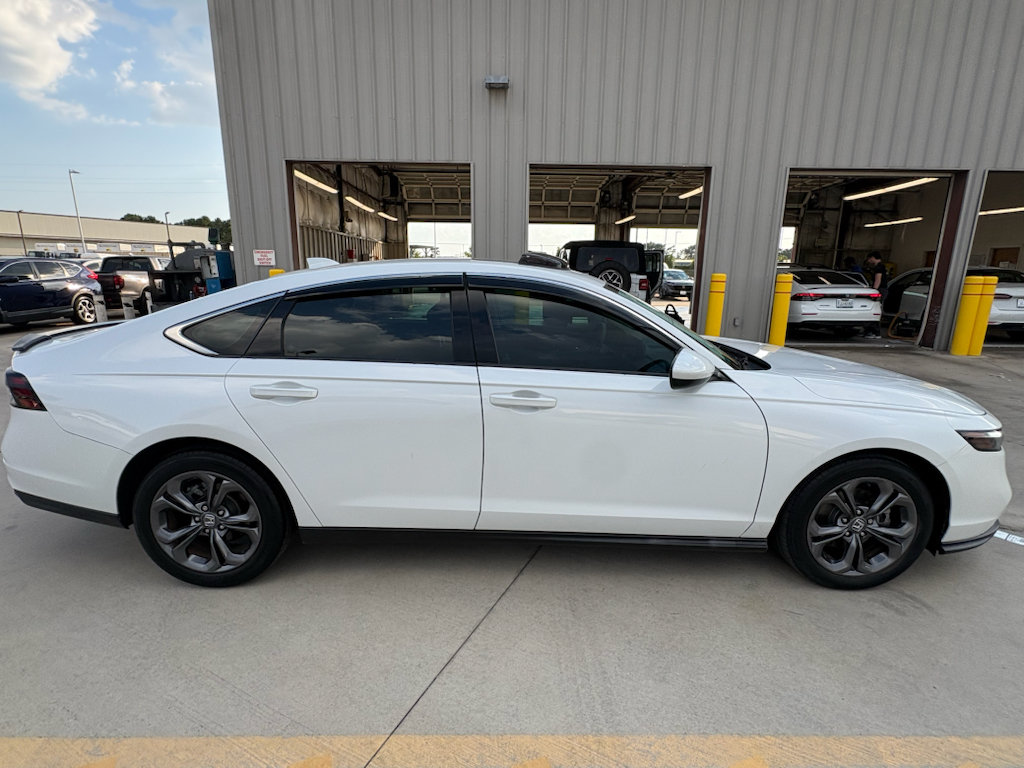 Certified 2023 Honda Accord EX image 9